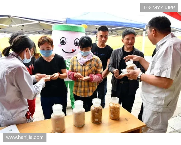 库杜斯从中场到前场核心的角色转型解析