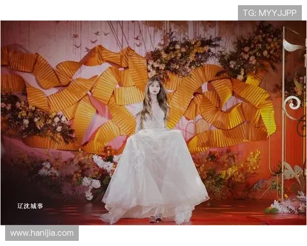 安洗莹居然把球场当成了秀场？谁给她撑起那架奢华礼服啊！